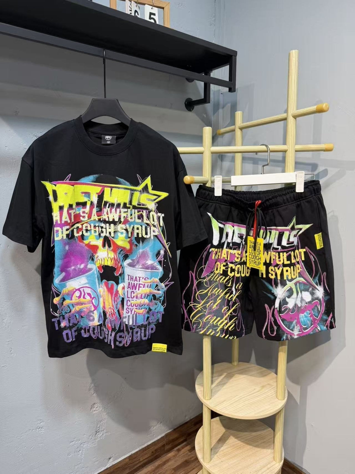 THAT'S A AWFUL LOT OF COUGH SYRUP Colorful Bottle Graphic Short-Sleeve Set